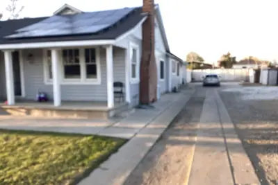 Image de 2. 5 hours to Disneyland and Ski Resorts. We do catering for parties 45 people 4h