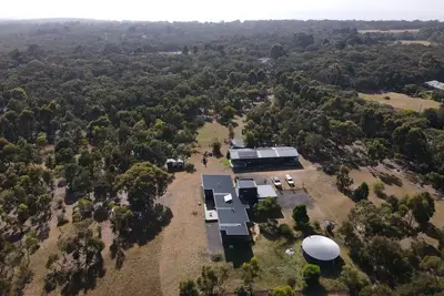 Image de Spacious Coastal Oasis, Bush meets Beach Family Home
