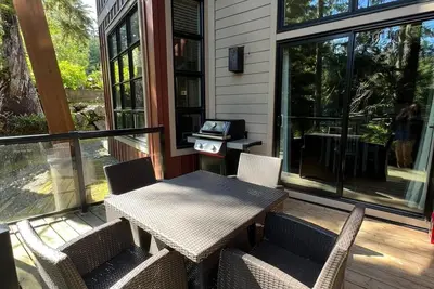 Image de Rainforest Getaway - Directly on Spring Cove!