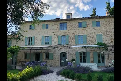 Image de Charming Provencal Villa set in the heart of the Medieval village of Chateauneuf
