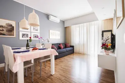 Image de Offre - Central près de la ligne A du métro et du Parc Appia Antica (Catacombes)