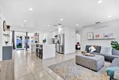 Image de Peaceful 3br House Relax Backyard 16 mins to Ocean