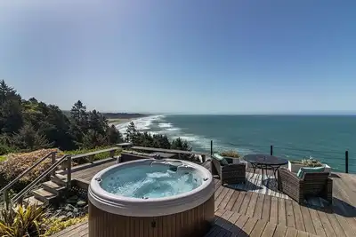 Image de Pacific Dream - Luxury Cliffside Oasis w/ Hot Tub!