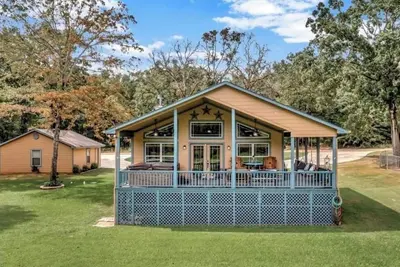 Image de The Cabin at Neely’s Point - Lake Palestine
