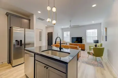 Image de Green House @ Township - Unit B | 3br 3ba