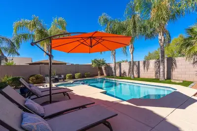 Image de Private Heated Pool & Spa - Quiet Neighborhood - Close to Casino & Golf