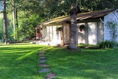 Cottage Located Directly On The River