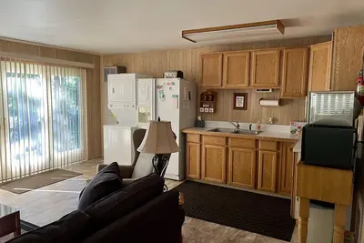 Image de Beautiful Walloon Lake Cottage w/ Beach, Dock, FirePit