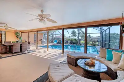 Image de Villa Lanai - Direct Gulf access w\/ spacious lanai area and heated pool.