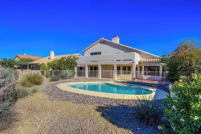 Image de Large family home, pool, pool table, ping pong, great location! National Park