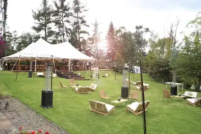 Image de Stunning house/farm close tonBogota with a private lake, perfect for families
