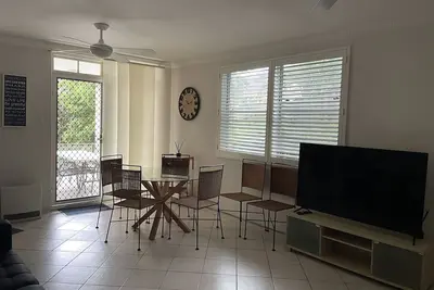 Image de Manlys Finest Location So Close To Beach Shops And Ferry