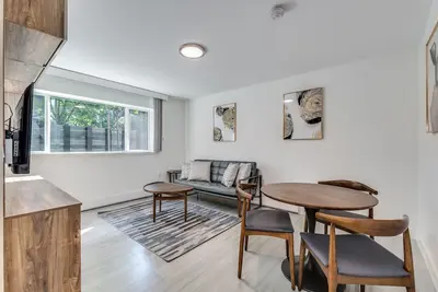 Image de Luxury 2 Bedroom in Downtown. . . Walk to the Beach