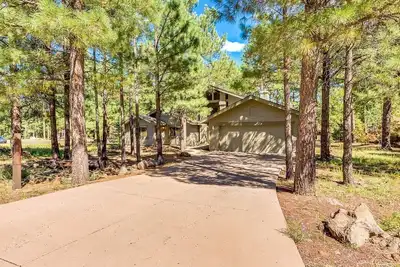 Image de Peaceful, Private, Ponderosa Pines Getaway