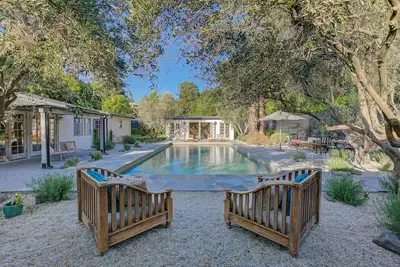 Image de Art Ranch La | Organic Design Studio City Villa Retreat