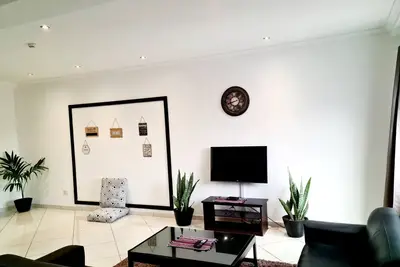 Image de Huge Designer 1 Bed Serviced Apartment
