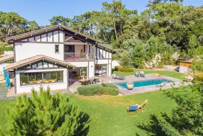 Image de Divine villa en lisière de forêt. 5mn de la plage