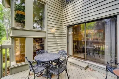 Image de Spacious 2-story Villa w\/ Panoramic views in the heart of Harbour Town