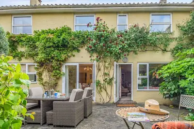 Image de Spaniel Cottage - Trois Chambres Maison, Couchages 5