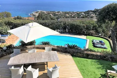 Image de Bleu Comme Toit 3425