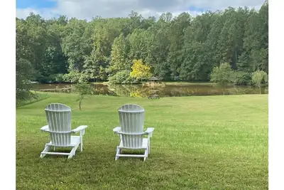 Image de Nonesuch Farm and guest house: private Shenandoah retreat