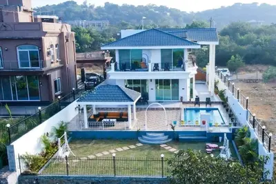 Image de 4 bhk Grandeur villa with infinite valley view