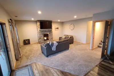 Image de Beautiful Lake house with own beach, and walking trails