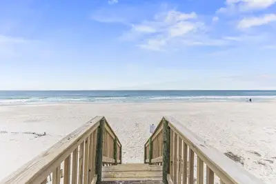Image de Steps from the Beach*Pool*Pier on Little Lagoon