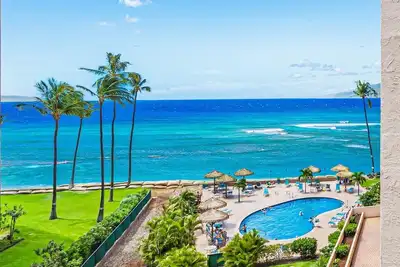 Image de Luxury Kahana Maui Beach Condo 2 Bedrooms Sleeps 6 Ocean View New Renovation
