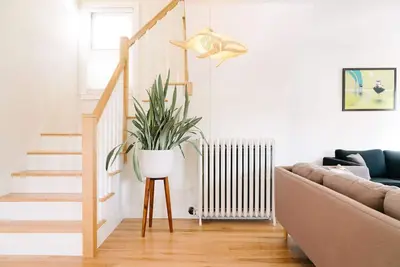 Image de Bright, Clean House in Downtown Historic Neighborhood