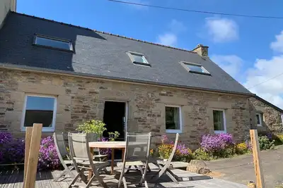 Ancienne ferme aménagée de 100m², au calme, à 500 m de la plage, 6-9 personnes