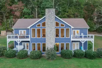 Image de Whiskey Way Inn - Amazing Amenities w/ Hot Tub/Game Room/Privacy/Views -yet close to it all!