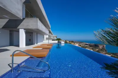 Image de Blue Infinity 1 by Interhome