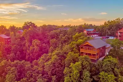 Image de Fall Deal! Hillside Mountain Views & Hot Tub!