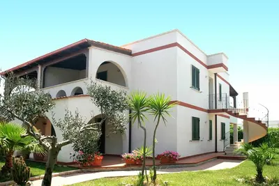 Image de Joli appartement avec Wifi, climatisation, Tv, patio, vue panoramique, parking, près de Ostuni