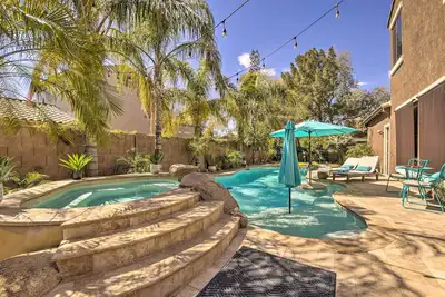 Image de Phoenix Retreat w/ Pool, Spa & Theater Room