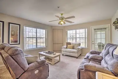 Image de Branson Condo w/ Sunroom Near Downtown!