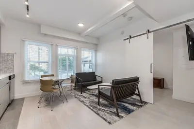 Image de Newly Renovated Heritage Townhouse in Downtown