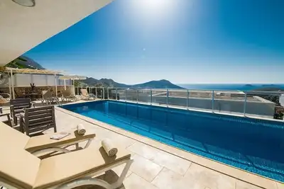 Lumiere 3 - 5 bedrooms Private pool and stunning Views