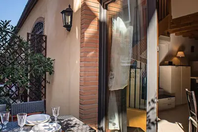 Image de Duplex : spacieux appartement avec terrasse et climatisé à l'entrée de Venise.