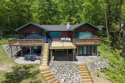 Image de Spruce Haven on Round Lake - Summer 2025 weeks available