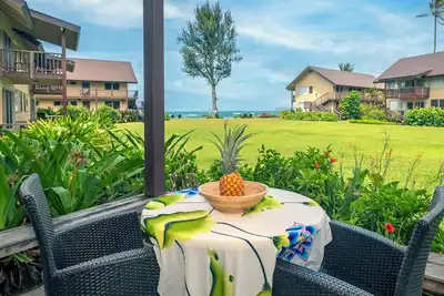 Image de True Beachfront Romance in Quiet Intimate Location - Perfect for Honeymoons!