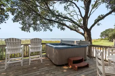 Image de Soundsational: Private Spa, Club Access, Pool