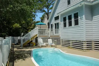 Image de Coast To Coast: Beautiful Dog-friendly home offers a Private Pool and Hot Tub