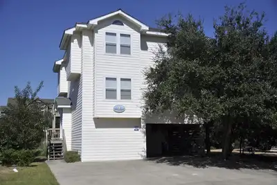 Image de Lady Of The Lake: Lake Views, Private Pool & Hot Tub, Pet-friendly