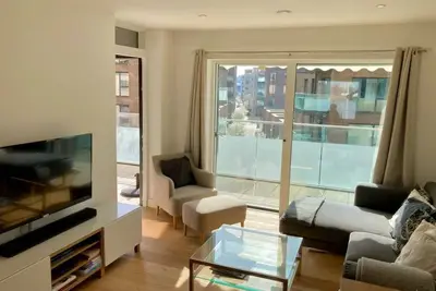 Image de Well located, quiet  specious 2 bedroom 2 bathroom with large sun terrace