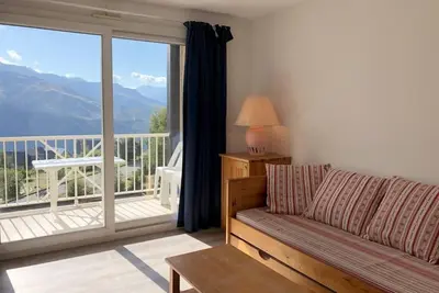 Image de 100m du centre station, 1er étage, balcon, télévision, casier à ski, 42m², Peyragudes