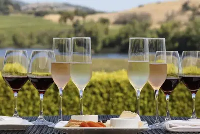 Image de Blissful California Nights (4 Bedroom 3. 5 Bath)