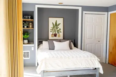 Image de Lake Access, Poolside Deck & Ski Nearby