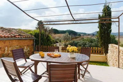 Image de Gîte climatisé l'Esprit Campagne avec piscine naturelle et jardin
